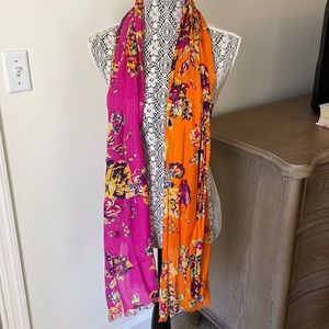 Two tone floral scarf